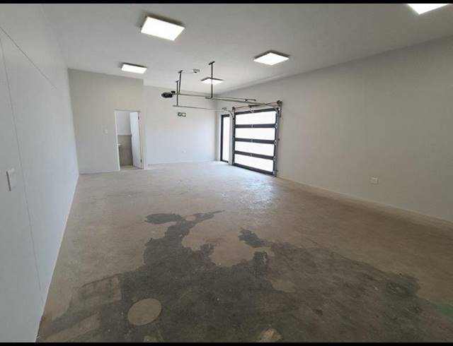 BUSINESS PROPERTY TO RENT IN HALFWAY HOUSE